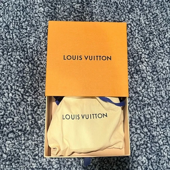 REAL #LouisVuitton LV Iconic 30 mm Reversible Belt